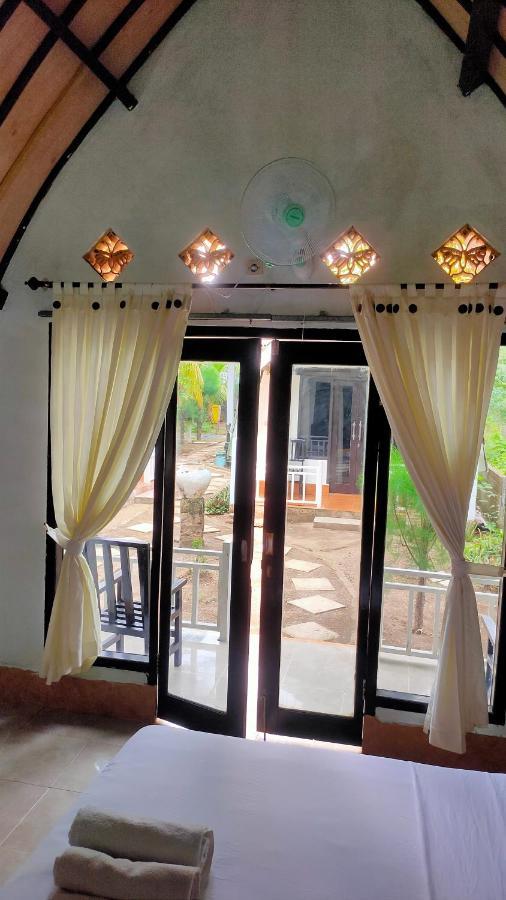 Meno Lodge Gili Meno Exterior foto